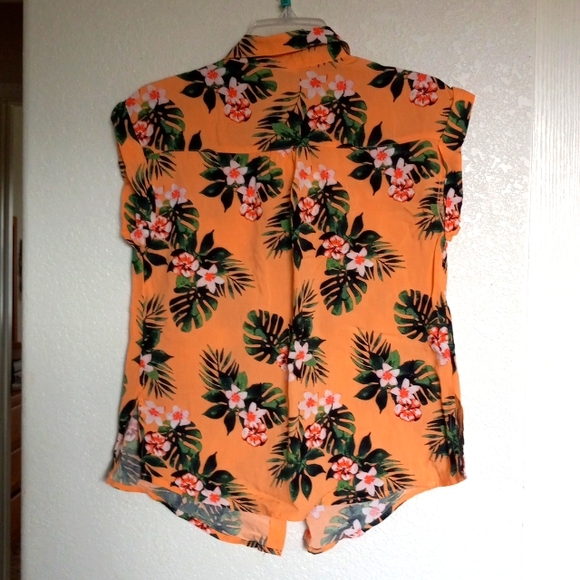 No Boundaries (2 pc) size 3-5 Coral Orange Hawaiian shirt with halter top nwot - Picture 2 of 4